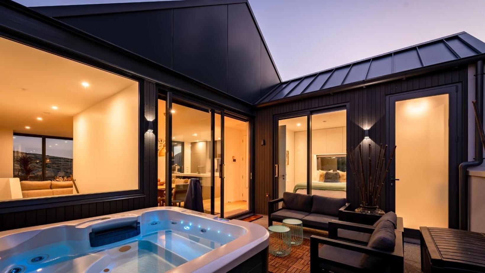 Villa The Tiers- Hot Tub- Ac- Bbq- Free Parking Queenstown Exterior foto