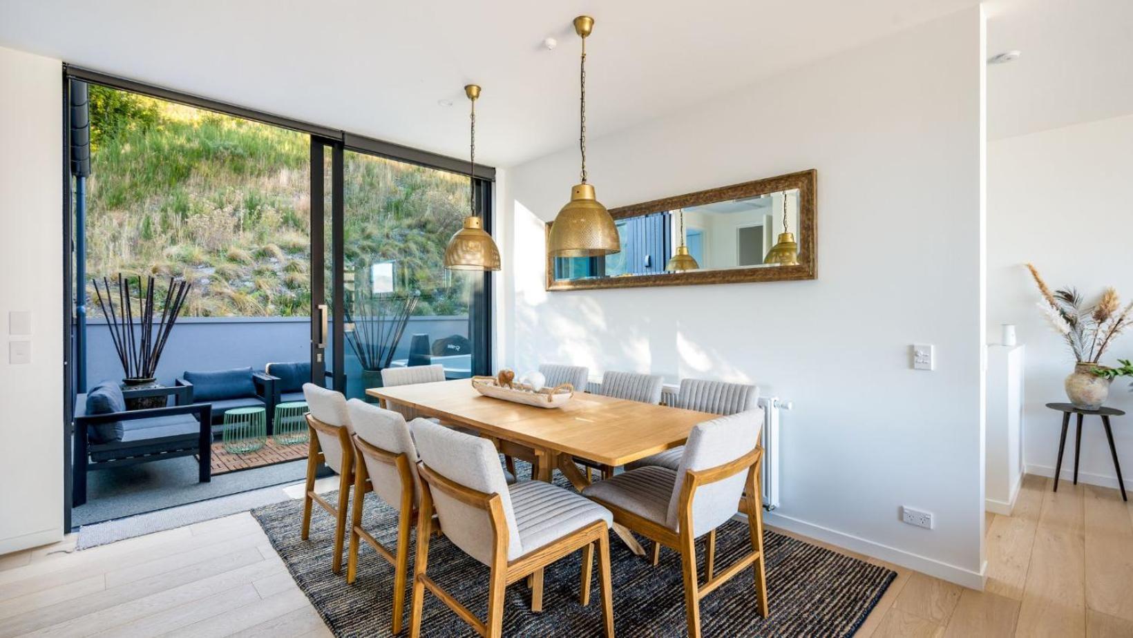 Villa The Tiers- Hot Tub- Ac- Bbq- Free Parking Queenstown Exterior foto